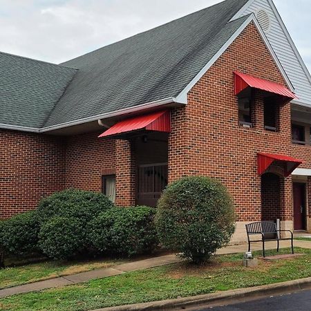 Red Roof Inn & Suites Cornelius - Lake Norman Esterno foto