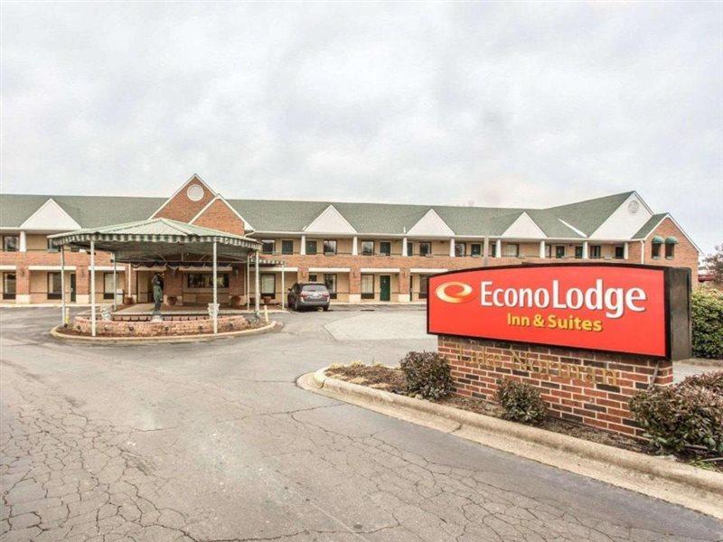 Red Roof Inn & Suites Cornelius - Lake Norman Esterno foto