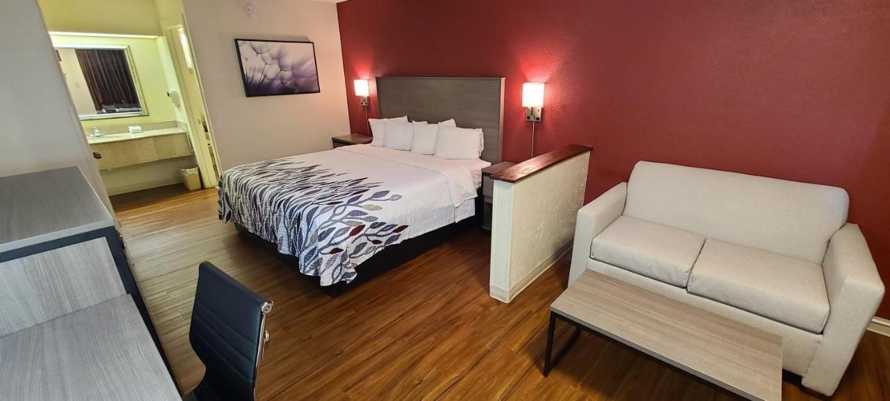 Red Roof Inn & Suites Cornelius - Lake Norman Esterno foto