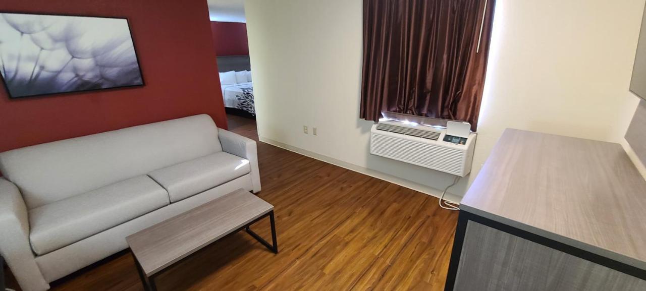 Red Roof Inn & Suites Cornelius - Lake Norman Esterno foto