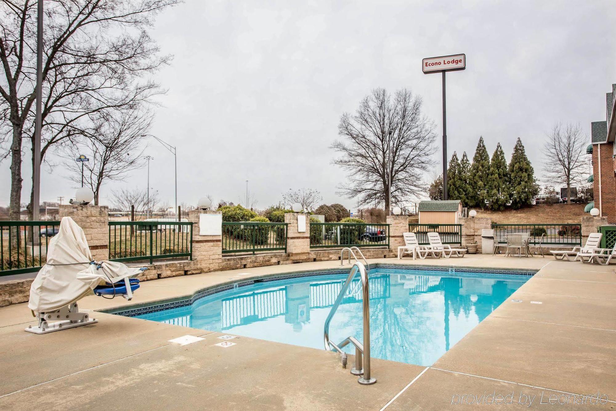 Red Roof Inn & Suites Cornelius - Lake Norman Esterno foto